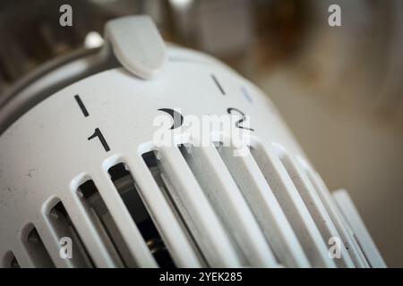 Nahaufnahme eines Heizthermostats Stockfoto