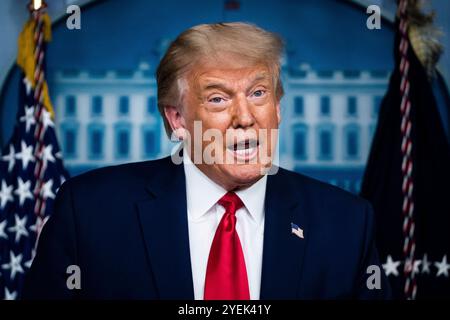 WASHINGTON, DC - 16. SEPTEMBER: Präsident Donald J. Trump spricht während eines Pressebriefings im James S. Brady Press Briefing Room im Weißen Haus an Stockfoto