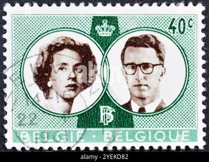 Gestempelte Briefmarke, gedruckt von Belgien, die König Baudouin und Dona Fabiola de Mora y Aragon zeigt, um 1960. Stockfoto