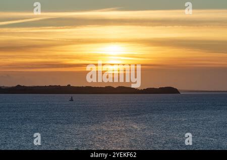 Aarhus, Dänemark: Schöner Sonnenaufgang im Hafen von Aarhus Stockfoto