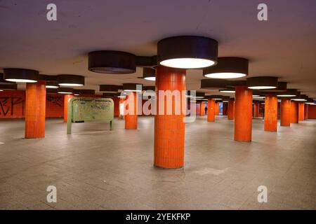 Unterführung des Messedamm am ICC in Berlin, Architekt Rainer Gerhard Rümmler, Filmkulisse, 70er Jahre Design, Berlin Stockfoto