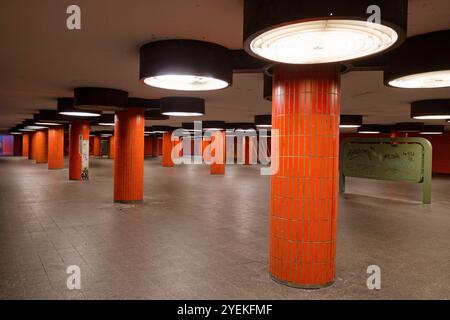 Unterführung des Messedamm am ICC in Berlin, Architekt Rainer Gerhard Rümmler, Filmkulisse, 70er Jahre Design, Berlin Stockfoto