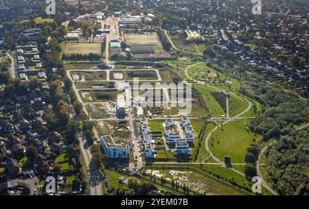 Luftbild, Auenpark Baugelände mit Neubau Wohnhäuser, Kunstwerk Kuppel und Spielplatz im Auenpark, Selm, Münsterland, Nordrhein-Westfalen, Deutschland ACHTUNGxMINDESTHONORARx60xEURO *** Stockfoto