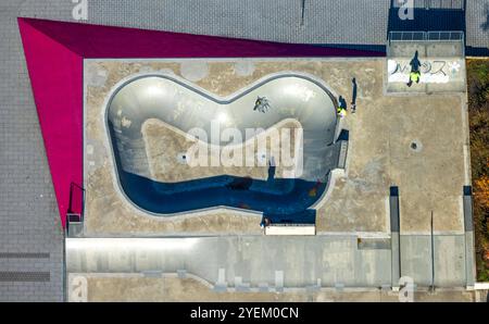 Luftbild, Skatepark an der Sportanlage Campusplatz Nord, Selm, Münsterland, Nordrhein-Westfalen, Deutschland ACHTUNGxMINDESTHONORARx60xEURO *** Luftansicht, Skatepark am Campusplatz Nord, Selm, Münsterland, Nordrhein-Westfalen, Deutschland ATTENTIONxMINDESTHONORARx60xEURO Stockfoto