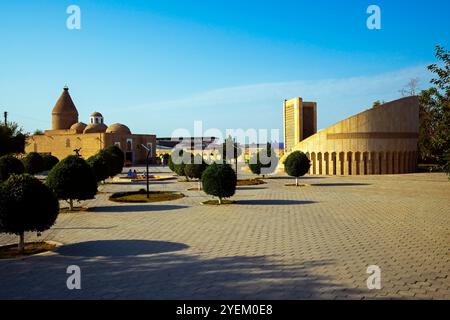 Gedenkkomplex von Imam Al Buchari und Chashma-Ayub Mausoleum, Buchara Stadt, Usbekistan. Das heutige Gebäude wurde während der Regierungszeit von T errichtet Stockfoto