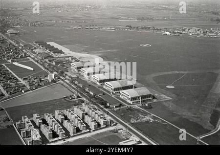 Vintage-Foto von Paris. Bourget Flugplatz in der Nähe von Paris. Frankreich. 1932-1936 Stockfoto