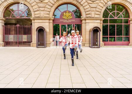 Sofia, Bulgarien - 14. September 2023: Blick auf den Wachwechsel im Präsidentenpalast, Sofia, Bulgarien Stockfoto