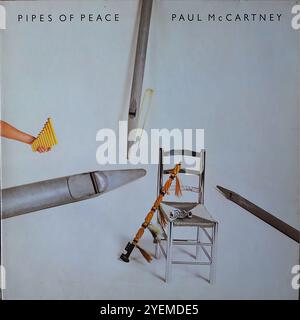 Paul McCartney - Pipes of Peace - Original Vinyl Cover Stockfoto