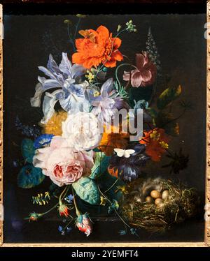 Glasvase mit Blumen, mit einem Mohn und einem Finkennest, um 1720–1721, Jan van Huysum (1682–1749), The National Gallery, London, Großbritannien Stockfoto