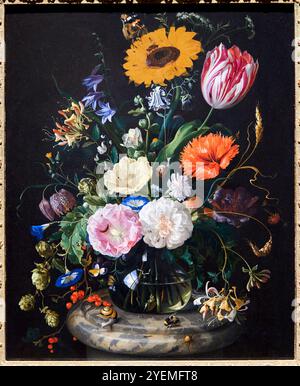 Blumen in einer Glasflasche auf einem Marmorsockel, um 1670, Jan Davidsz. De Heem (1606-1683/4), The National Gallery, London, Vereinigtes Königreich Stockfoto