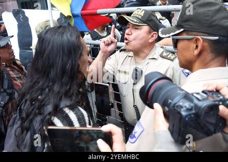 MARCHA MOVIMIENTOS SOCIALES Quito, vienes 31 de octubre del 2024 März der sozialen Bewegungen und Universitätsstudenten in Opposition gegen die Regierung, um gegen die Wirtschaftspolitik und Stromausfälle im Land zu protestieren , Downtown Quito Fotos API Rolando Enriquez Quito Pichincha Ecuador POL MARCHA MOVIMIENTOS SOCIALES ce49d80e02ad6eaffd643a20ad5b07a1 Copyright: XENRIQUE1 Stockfoto