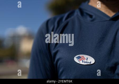 Ich habe für Sticker gestimmt, der auf dem Hemd eines Wählers hängt. Wahlen 2024 Vereinigte Staaten. Konzeptfotografie Stockfoto