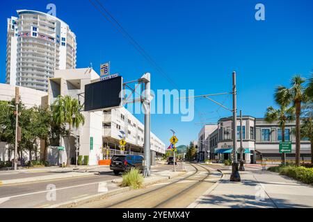 Tampa, FL, USA - 24. Oktober 2024: Port Tampa Bay Channelside Drive 2024 streetview Stockfoto