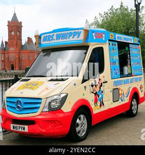 Mrs. Whippy Eiswagen, Cardiff Bay, South Wales, UK. 2024 Stockfoto