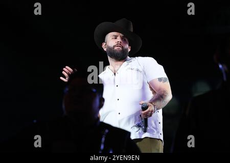 Die mexikanische Sängerin Carin Leon während des Auftritts im Wizink Center am 31. Oktober 2024 in Madrid. Stockfoto