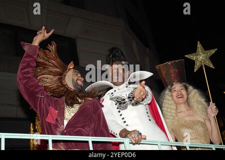 Ny. 31. Oktober 2024. André de Shields für New Yorks Village Halloween Parade, West Village Manhattan, New York, NY, 31. Oktober 2024. Quelle: Kristin Callahan/Everett Collection/Alamy Live News Stockfoto