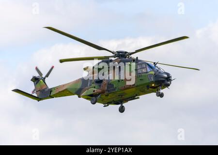 NH-90 Hubschrauber auf der Air Legend Air Show 2024 in Melun, Frankreich Stockfoto