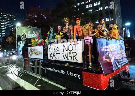 New York, USA. 31. Oktober 2024. 51. Jährliche Halloween-Parade in Manhattan's Greenwich Village. Quelle: Enrique Shore/Alamy Live News Stockfoto