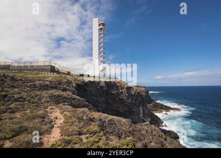 Küstenlandschaft und Leuchtturm in Buenavista, Nord-teneriffa Insel, Kanarische Inseln, Spanien, Europa Stockfoto