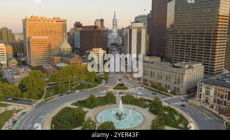 Das letzte Licht des Abends Hits die Gebäude in Downtown Philadelphia Pennsylvania Stockfoto