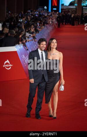 Rom, Italien - 26. Oktober: Die italienische Fernsehmoderatorin Caterina Balivo und ihr Mann nehmen am roten Teppich während des 19. Rom Film Festivals im Auditorium Parco Della Musica Teil. Stockfoto