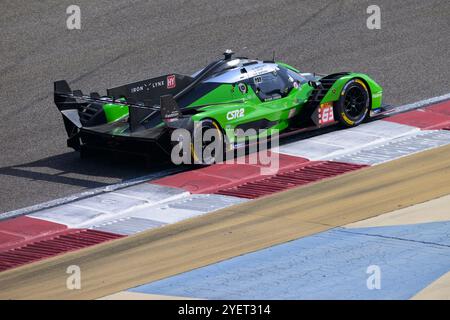 Sakhir, Bahrain. November 2024. Lamborghini Iron Lynx No.63 Hypercar – Lamborghini SC63, Mirko Bortolotti (ITA), Edoardo Mortara (ITA), Daniil Kvyat während P3. Ahmad Al Shehab/Alamy Live News. Stockfoto