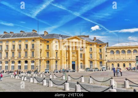 PARIS, Frankreich - 8. Juli 2016: Auch bekannt als Paris 1 Panthéon-Sorbonne University ist eine öffentliche Forschungsuniversität in Paris, Frankreich. Stockfoto