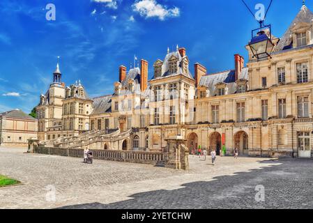 FONTAINEBLEAU, Frankreich - 9. Juli 2016: S Residenz der Könige von Frankreich - schöne Schloss Fontainebleau. Stockfoto