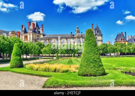 S Residenz der Könige Frankreich - schöne Schloss Fontainebleau und seinem Park umgeben. Stockfoto