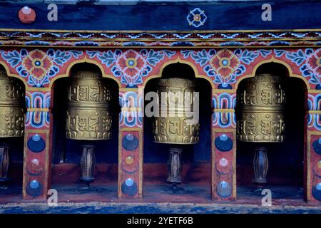 Teilweiser Blick auf den Königspalast, auch bekannt als Dechencholing-Palast, erbaut 1953, in Thimphu, Bhutan Stockfoto