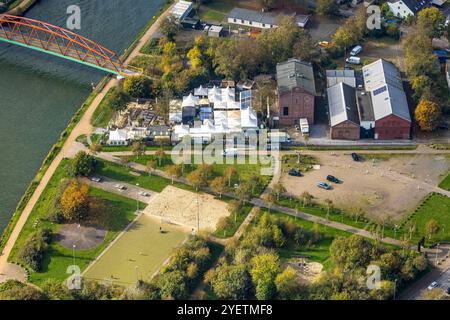 Luftbild, Künstlerzeche Unser Fritz 2/3, Steinmeister s Biergarten - Oskar am Kanal, Gastronomie und Sonnenschirme, an der Papageienbrücke, Unser Fritz, Herne, Ruhrgebiet, Nordrhein-Westfalen, Deutschland ACHTUNGxMINDESTHONORARx60xEURO *** Luftaufnahme, Künstlerkolbe Unser Fritz 2 3, Steinmeisters Biergarten Oskar am Kanal, Gastronomie und Sonnenschirme, an der Papageienbrücke, Unser Fritz, Herne, Ruhrgebiet, Nordrhein-Westfalen, Deutschland ACHTUNGxMINDESTHONORARx60xEURO Stockfoto