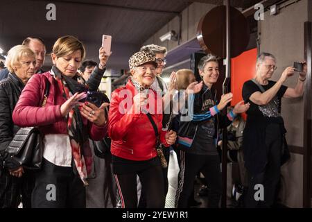 Mailand, Italien. März 2024. M1 San Babila. Anniversario dei 60 anni della linea M1 - Cronaca - Milano, Italia - Venerd&#xec; 1. Novembre 2024 (Foto Alessandro Cimma/Lapresse) M1 San Babila. 60 Jahre M1-Linie - Chronik - Mailand, Italien - Freitag, 1. November 2024 (Foto Alessandro Cimma/Lapresse) Credit: LaPresse/Alamy Live News Stockfoto