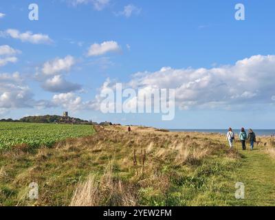 Happisburgh Lighthouse North Norfolk Coast leidet stark unter Küstenerosion Stockfoto