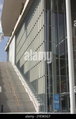 Die griechische Nationaloper im Kulturzentrum der Stavros-Niarchos-Stiftung im südlichen Vorort von Athen namens Kallithea Stockfoto