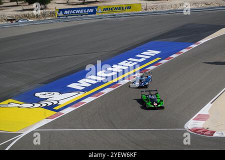 Sakhir, Bahrain. November 2024. Lamborghini Iron Lynx No.63 Hypercar – Lamborghini SC63, Mirko Bortolotti (ITA), Edoardo Mortara (ITA), Daniil Kvyat während P3. Ahmad Al Shehab/Alamy Live News. Stockfoto