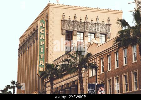 Los Angeles, Kalifornien, USA - 20. Mai 2022: Blick auf das El Capitan Theater. Stockfoto