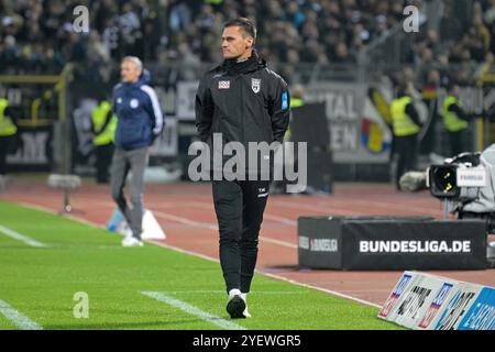 Thomas Woerle (SSV Ulm 1846, Trainer) GER, SSV Ulm 1846 vs. FC Schalke 04 Fussball, 2.Bundesliga, 11.Spieltag, Saison 2024/2025, 01.11.2024 DFB/DFL-Vorschriften verbieten jede Verwendung von Fotografien als Bildsequenzen und/oder Quasi-Video Foto: Eibner-Pressefoto / Tobias Baur Stockfoto