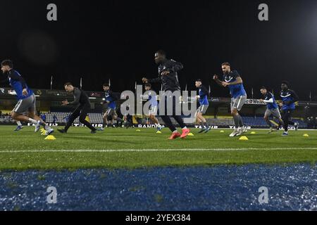 Westerlo, Belgien. November 2024. Dender's Spieler wurden vor einem Fußballspiel zwischen KVC Westerlo und FCV Dender EH in Westerlo am 13. Tag der Saison 2024-2025 der ersten Liga der „Jupiler Pro League“ der belgischen Meisterschaft am Freitag, den 1. November 2024, dargestellt. BELGA FOTO JOHAN EYCKENS Credit: Belga News Agency/Alamy Live News Stockfoto