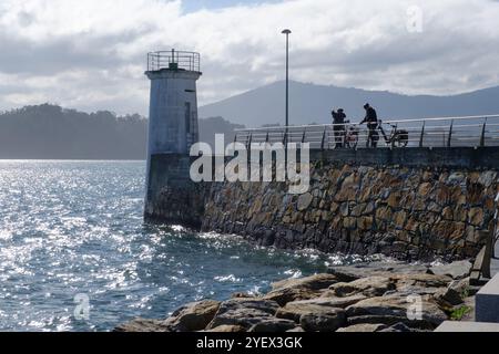 Ein Küstenspaziergang in der Stadt Foz an der Nordküste Galiciens Stockfoto