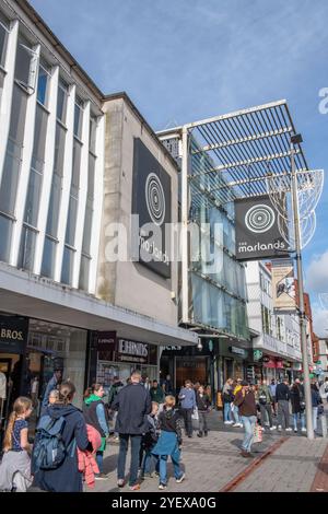 Haupteingang des Marland's Shopping Centre über der Bar Street, Southampton Stadtzentrum, Hampshire, Großbritannien Stockfoto