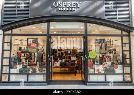 Osprey Designerwarengeschäft in gunwharf Quays, Portsmouth, Hampshire, Großbritannien Stockfoto