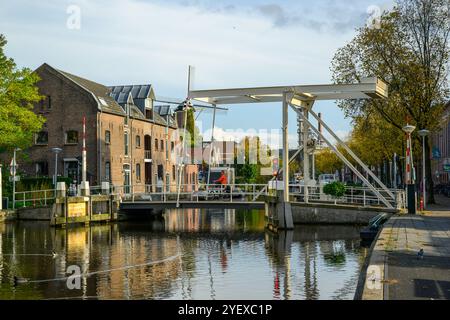 Die Guldenbrug an einem Herbsttag in Gouda, Niederlande Stockfoto