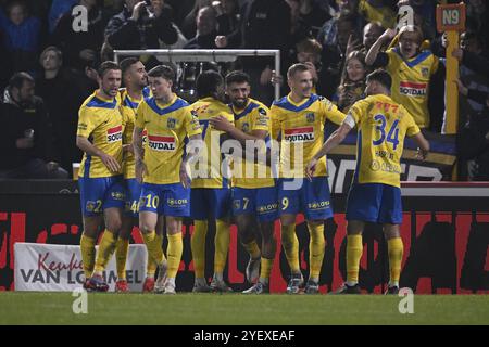 Westerlo, Belgien. November 2024. Westerlos Allahyar Sayyadmanesh feiert nach einem Torschuss während eines Fußballspiels zwischen KVC Westerlo und FCV Dender EH in Westerlo am 13. Tag der Saison 2024-2025 der ersten Liga der „Jupiler Pro League“ der belgischen Meisterschaft am Freitag, den 1. November 2024. BELGA FOTO JOHAN EYCKENS Credit: Belga News Agency/Alamy Live News Stockfoto