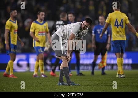 Westerlo, Belgien. November 2024. Aurelien Scheidler von Dender sieht niedergeschlagen aus, nachdem er am 13. Tag der Saison 2024-2025 in Westerlo ein Fußballspiel zwischen KVC Westerlo und FCV Dender EH in Westerlo verloren hatte 2024. BELGA FOTO JOHAN EYCKENS Credit: Belga News Agency/Alamy Live News Stockfoto