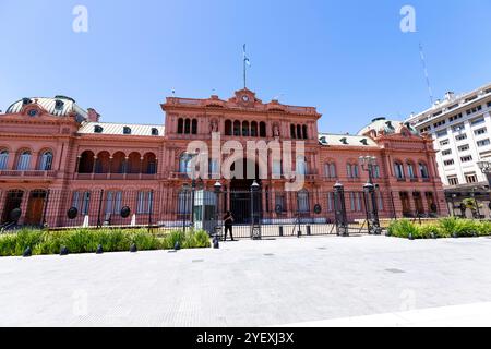 Casa Rosada (Rosa Haus), Präsidentenpalast am Mayo-Platz in Buenos Aires, Argentinien, Blick vom Vordereingang Stockfoto