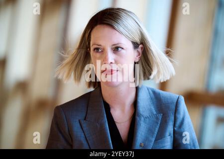 Edinburgh Schottland, Vereinigtes Königreich 30. Oktober 2024. Kabinettssekretärin für Bildung und Kompetenzen Jenny Gilruth MSP im schottischen Parlament. Gutschrift sst Stockfoto