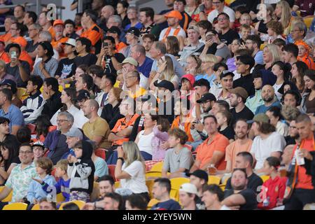 Brisbane, Australien. November 2024. Brisbane, Australien, 1. November 2024: Fans von Brisbane werden während des Isuzu Ute A League-Spiels zwischen Brisbane Roar und Sydney FC im Suncorp Stadium in Brisbane, Australien gesehen Matthew Starling (Promediapix/SPP) Credit: SPP Sport Press Photo. /Alamy Live News Stockfoto