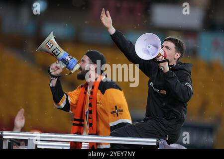 Brisbane, Australien. November 2024. Brisbane, Australien, 1. November 2024: Fans von Brisbane werden während des Isuzu Ute A League-Spiels zwischen Brisbane Roar und Sydney FC im Suncorp Stadium in Brisbane, Australien gesehen Matthew Starling (Promediapix/SPP) Credit: SPP Sport Press Photo. /Alamy Live News Stockfoto