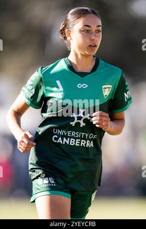 Canberra, Australien; 2. November 2024: Jynaya Dos Santos von Canberra United FC wird während des Spiels der Ninja A-League Women Round 1 zwischen Canberra United FC und Brisbane Roar FC 2024/25 im McKellar Park in Canberra, Australien, am 2. November 2024 gezeigt. (Foto: Nick Strange/Fotonic/Alamy Live News) Stockfoto