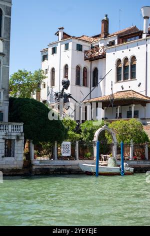 VENEDIG, ITALIEN - Peggy Guggenheim Collection, vom Canal Grande aus gesehen. Stockfoto